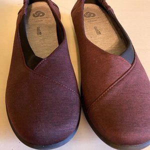Clarks Cloudsteppers Slip Ons